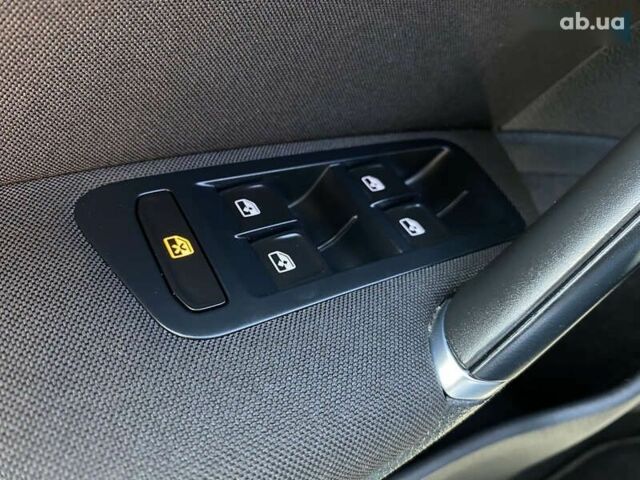 Фольксваген e-Golf, объемом двигателя 0 л и пробегом 22 тыс. км за 14400 $, фото 20 на Automoto.ua