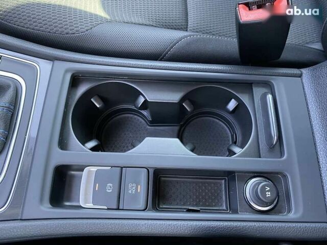 Фольксваген e-Golf, объемом двигателя 0 л и пробегом 36 тыс. км за 15700 $, фото 26 на Automoto.ua