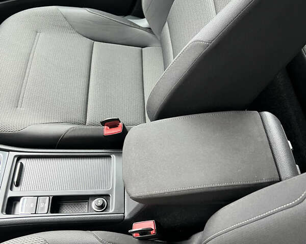 Фольксваген e-Golf, объемом двигателя 0 л и пробегом 49 тыс. км за 14600 $, фото 27 на Automoto.ua