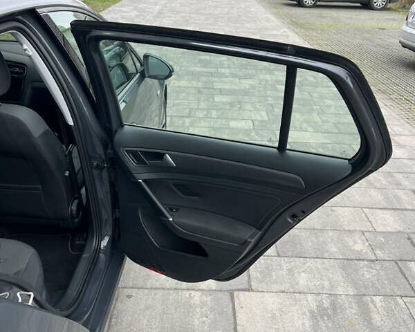 Фольксваген e-Golf, объемом двигателя 0 л и пробегом 49 тыс. км за 14600 $, фото 36 на Automoto.ua