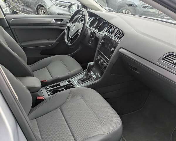 Фольксваген e-Golf, объемом двигателя 0 л и пробегом 77 тыс. км за 14400 $, фото 13 на Automoto.ua