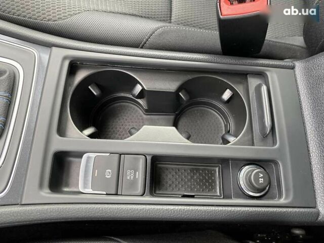 Фольксваген e-Golf, объемом двигателя 0 л и пробегом 30 тыс. км за 14400 $, фото 26 на Automoto.ua