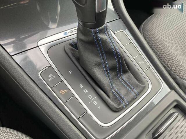 Фольксваген e-Golf, объемом двигателя 0 л и пробегом 30 тыс. км за 14400 $, фото 24 на Automoto.ua