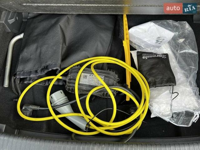 Фольксваген e-Golf, объемом двигателя 0 л и пробегом 55 тыс. км за 14000 $, фото 23 на Automoto.ua