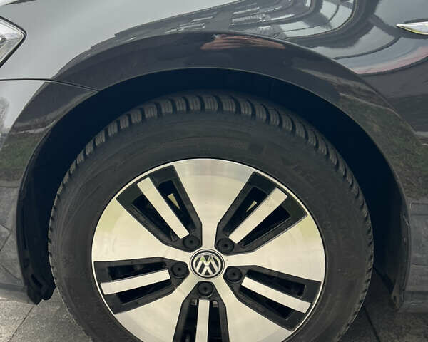 Фольксваген e-Golf, объемом двигателя 0 л и пробегом 49 тыс. км за 14600 $, фото 11 на Automoto.ua