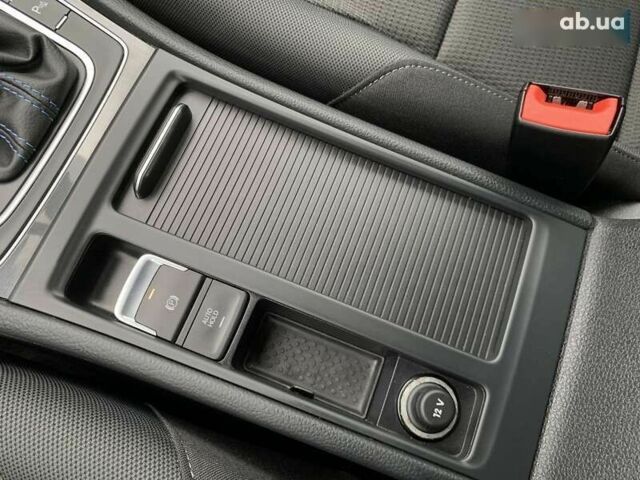 Фольксваген e-Golf, объемом двигателя 0 л и пробегом 32 тыс. км за 14400 $, фото 24 на Automoto.ua