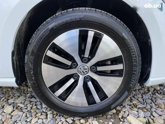 Фольксваген e-Golf, объемом двигателя 0 л и пробегом 68 тыс. км за 14000 $, фото 18 на Automoto.ua