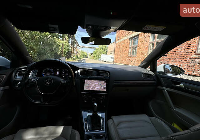 Фольксваген e-Golf, объемом двигателя 0 л и пробегом 53 тыс. км за 16200 $, фото 4 на Automoto.ua