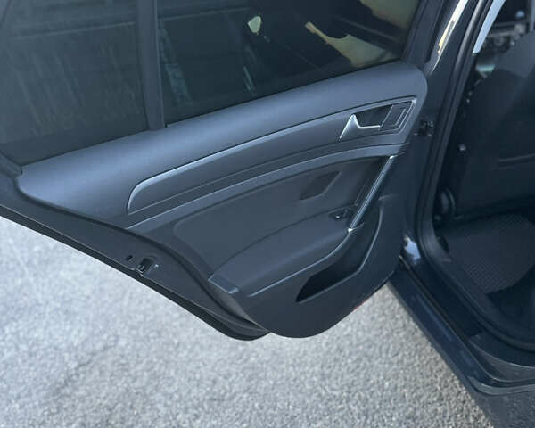 Фольксваген e-Golf, объемом двигателя 0 л и пробегом 70 тыс. км за 15500 $, фото 14 на Automoto.ua