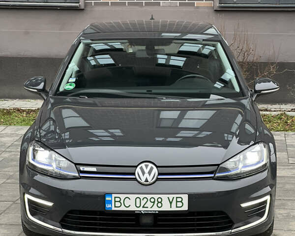 Фольксваген e-Golf, объемом двигателя 0 л и пробегом 49 тыс. км за 14600 $, фото 1 на Automoto.ua