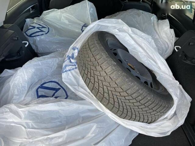 Фольксваген e-Golf, объемом двигателя 0 л и пробегом 14 тыс. км за 14900 $, фото 2 на Automoto.ua