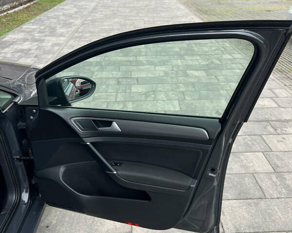 Фольксваген e-Golf, объемом двигателя 0 л и пробегом 49 тыс. км за 14600 $, фото 34 на Automoto.ua