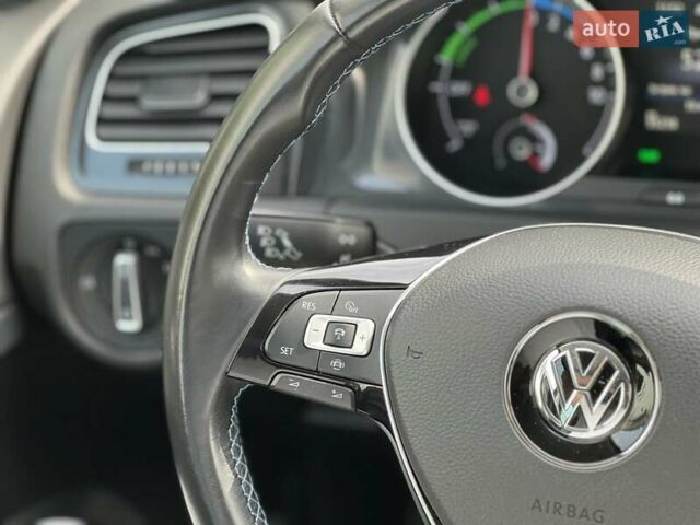 Фольксваген e-Golf, объемом двигателя 0 л и пробегом 55 тыс. км за 14000 $, фото 40 на Automoto.ua