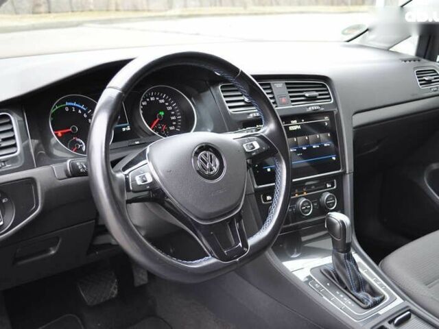 Фольксваген e-Golf, объемом двигателя 0 л и пробегом 42 тыс. км за 15800 $, фото 25 на Automoto.ua