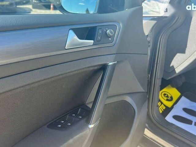 Фольксваген e-Golf, объемом двигателя 0 л и пробегом 30 тыс. км за 14800 $, фото 10 на Automoto.ua