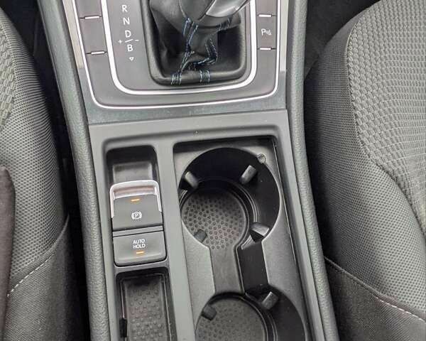 Фольксваген e-Golf, объемом двигателя 0 л и пробегом 77 тыс. км за 14400 $, фото 12 на Automoto.ua