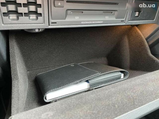 Фольксваген e-Golf, объемом двигателя 0 л и пробегом 14 тыс. км за 14900 $, фото 27 на Automoto.ua