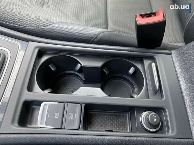 Фольксваген e-Golf, объемом двигателя 0 л и пробегом 41 тыс. км за 14400 $, фото 26 на Automoto.ua