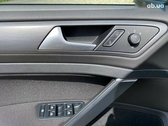 Фольксваген e-Golf, объемом двигателя 0 л и пробегом 41 тыс. км за 14400 $, фото 16 на Automoto.ua