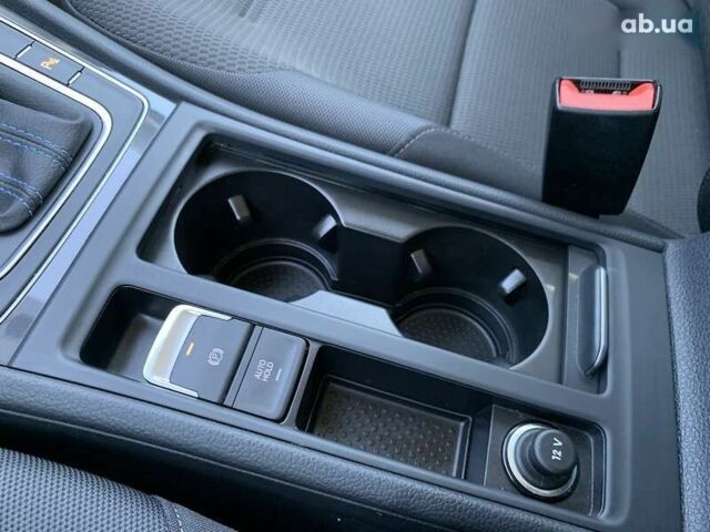 Фольксваген e-Golf, объемом двигателя 0 л и пробегом 38 тыс. км за 14300 $, фото 24 на Automoto.ua