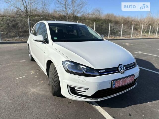 Фольксваген e-Golf, объемом двигателя 0 л и пробегом 35 тыс. км за 17500 $, фото 1 на Automoto.ua