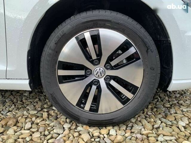 Фольксваген e-Golf, объемом двигателя 0 л и пробегом 32 тыс. км за 14400 $, фото 11 на Automoto.ua