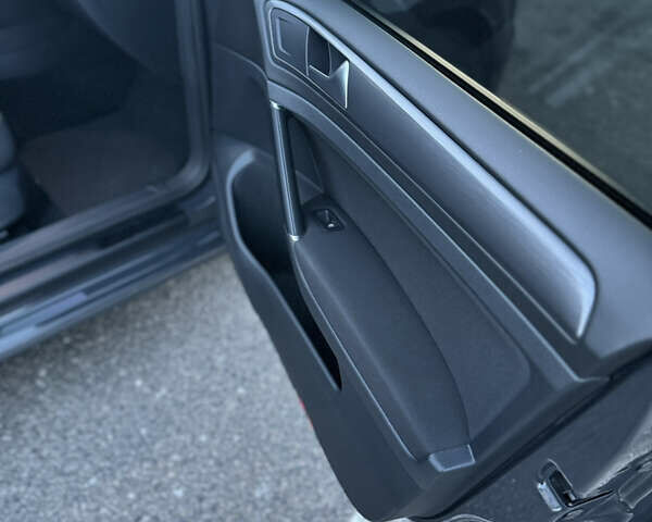 Фольксваген e-Golf, объемом двигателя 0 л и пробегом 70 тыс. км за 15500 $, фото 10 на Automoto.ua