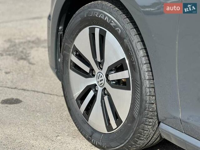 Фольксваген e-Golf, объемом двигателя 0 л и пробегом 55 тыс. км за 14000 $, фото 15 на Automoto.ua