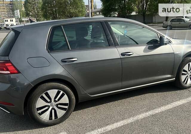 Фольксваген e-Golf, объемом двигателя 0 л и пробегом 67 тыс. км за 17950 $, фото 3 на Automoto.ua