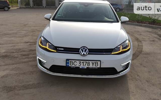 Фольксваген e-Golf, объемом двигателя 0 л и пробегом 54 тыс. км за 16500 $, фото 25 на Automoto.ua