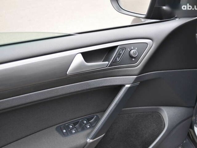 Фольксваген e-Golf, объемом двигателя 0 л и пробегом 42 тыс. км за 15800 $, фото 27 на Automoto.ua