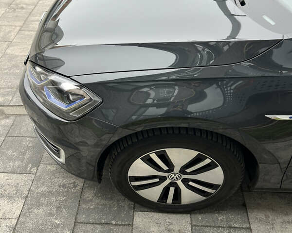 Фольксваген e-Golf, объемом двигателя 0 л и пробегом 49 тыс. км за 14600 $, фото 10 на Automoto.ua
