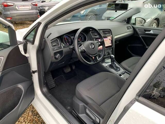 Фольксваген e-Golf, объемом двигателя 0 л и пробегом 32 тыс. км за 14400 $, фото 1 на Automoto.ua