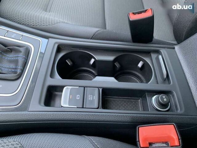 Фольксваген e-Golf, объемом двигателя 0 л и пробегом 19 тыс. км за 14900 $, фото 24 на Automoto.ua