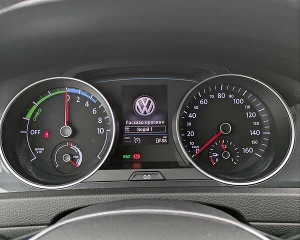 Фольксваген e-Golf, объемом двигателя 0 л и пробегом 77 тыс. км за 14400 $, фото 11 на Automoto.ua