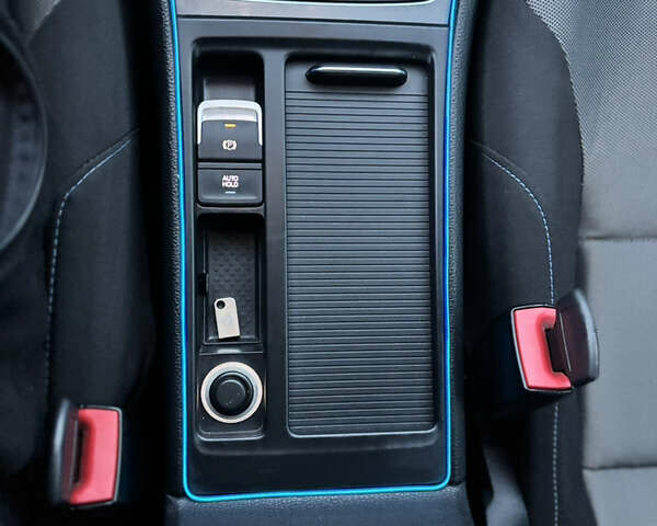 Сірий Фольксваген e-Golf, об'ємом двигуна 0 л та пробігом 161 тис. км за 8950 $, фото 39 на Automoto.ua