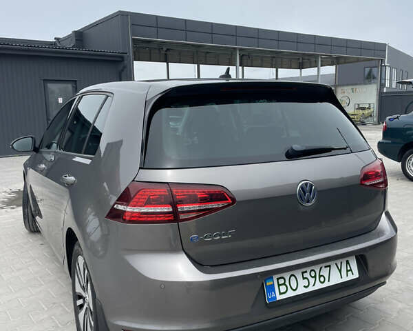Серый Фольксваген e-Golf, объемом двигателя 0 л и пробегом 195 тыс. км за 7499 $, фото 11 на Automoto.ua