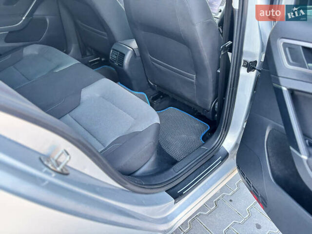 Сірий Фольксваген e-Golf, об'ємом двигуна 0 л та пробігом 162 тис. км за 8299 $, фото 98 на Automoto.ua