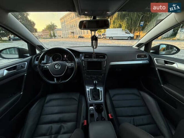 Серый Фольксваген e-Golf, объемом двигателя 0 л и пробегом 210 тыс. км за 7800 $, фото 6 на Automoto.ua