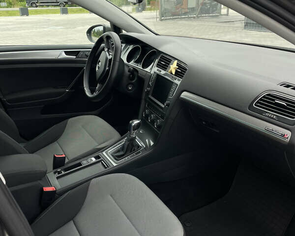 Серый Фольксваген e-Golf, объемом двигателя 0 л и пробегом 195 тыс. км за 7499 $, фото 21 на Automoto.ua