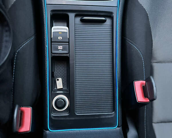 Серый Фольксваген e-Golf, объемом двигателя 0 л и пробегом 161 тыс. км за 8499 $, фото 32 на Automoto.ua