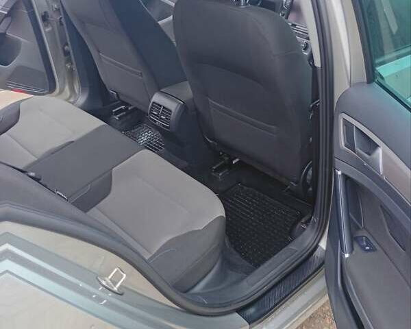 Серый Фольксваген e-Golf, объемом двигателя 0 л и пробегом 130 тыс. км за 9600 $, фото 10 на Automoto.ua