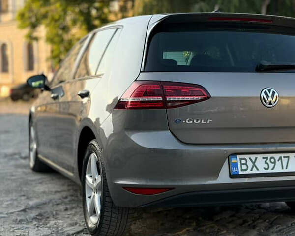Серый Фольксваген e-Golf, объемом двигателя 0 л и пробегом 210 тыс. км за 7800 $, фото 5 на Automoto.ua