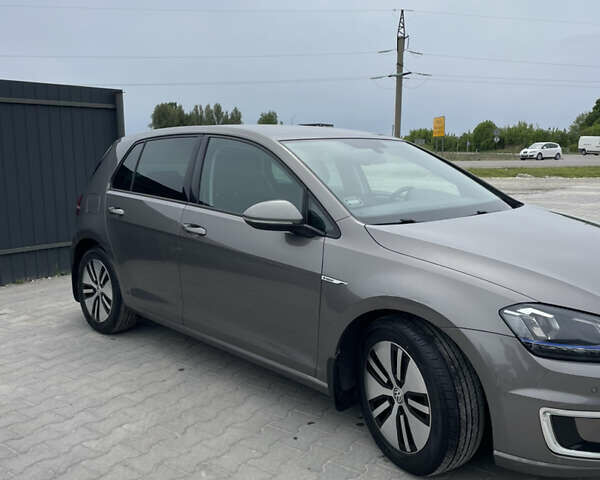Сірий Фольксваген e-Golf, об'ємом двигуна 0 л та пробігом 202 тис. км за 7699 $, фото 4 на Automoto.ua