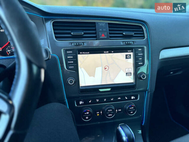 Серый Фольксваген e-Golf, объемом двигателя 0 л и пробегом 161 тыс. км за 8499 $, фото 35 на Automoto.ua