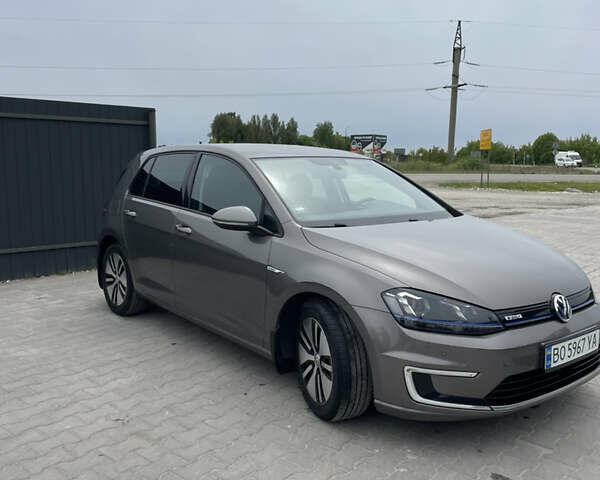 Серый Фольксваген e-Golf, объемом двигателя 0 л и пробегом 195 тыс. км за 7499 $, фото 3 на Automoto.ua