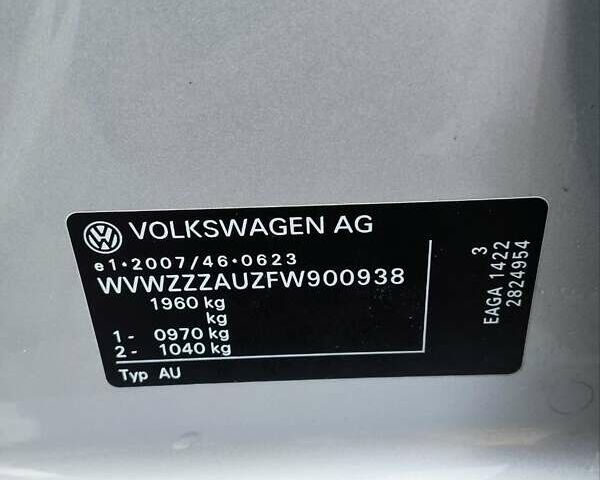 Серый Фольксваген e-Golf, объемом двигателя 0 л и пробегом 130 тыс. км за 8800 $, фото 19 на Automoto.ua