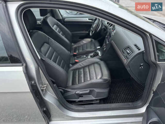 Серый Фольксваген e-Golf, объемом двигателя 0 л и пробегом 163 тыс. км за 8600 $, фото 21 на Automoto.ua