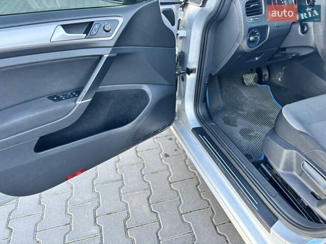 Сірий Фольксваген e-Golf, об'ємом двигуна 0 л та пробігом 161 тис. км за 8950 $, фото 52 на Automoto.ua