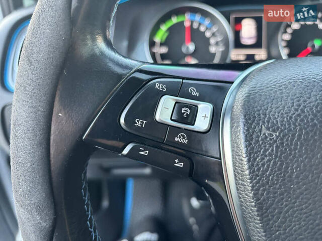 Серый Фольксваген e-Golf, объемом двигателя 0 л и пробегом 161 тыс. км за 8499 $, фото 48 на Automoto.ua